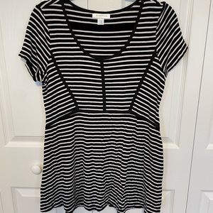 Motherhood Maternity Short Sleeve Top Size M